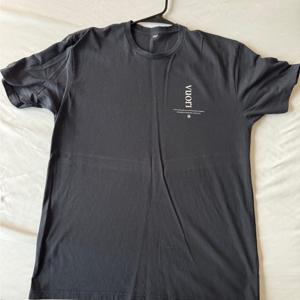 Vuori Black Short Sleeve Tee Classic Crew Neck